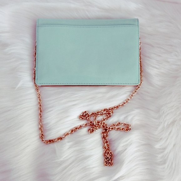 Halogen Multi-Compartment Small Purse Light Green - Picture 3 of 9